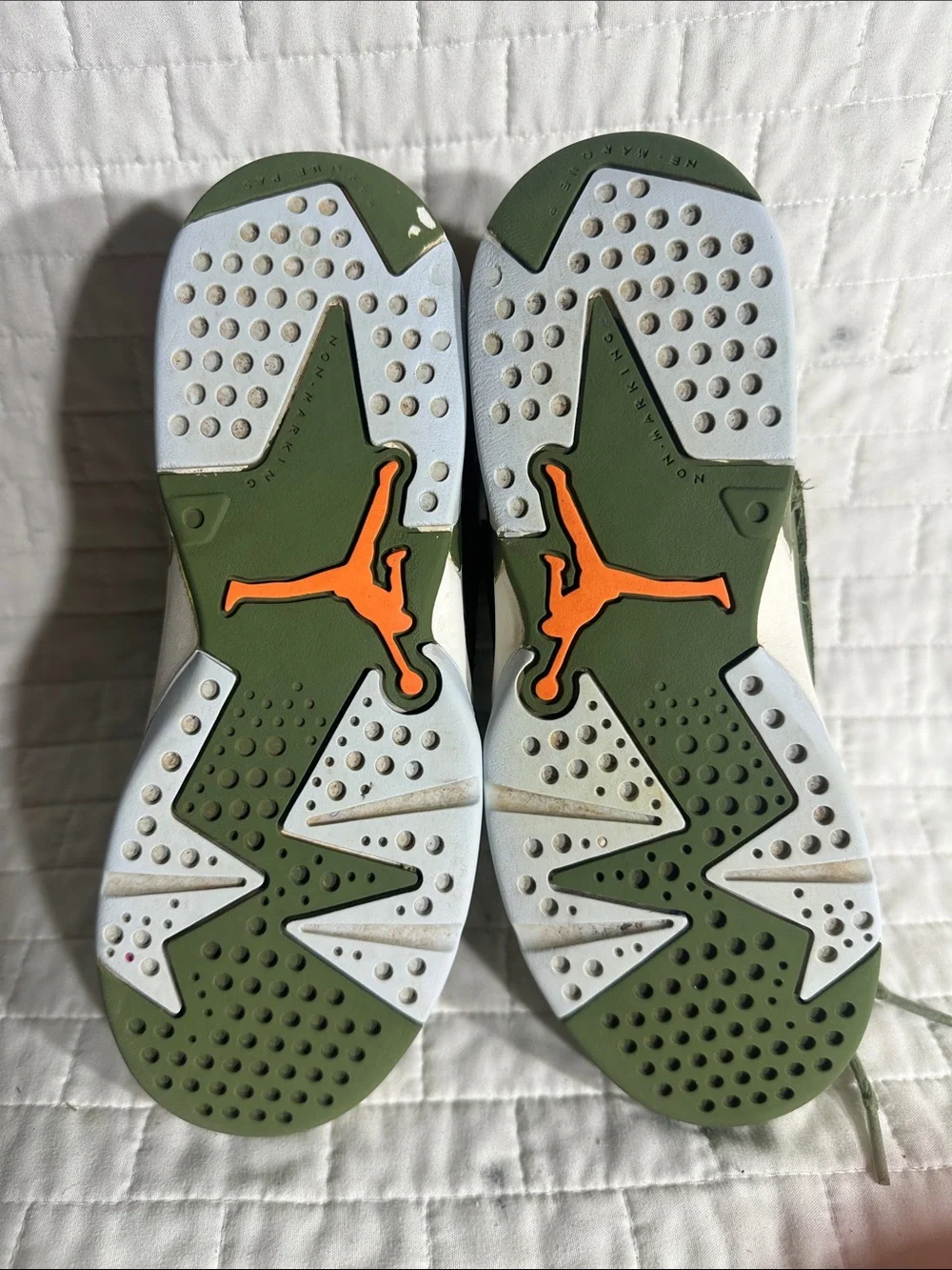 Jordan olive green